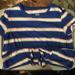 🥳 5 for $25🥳 American Eagle shirt